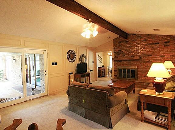 4th image of 130 Addison Dr