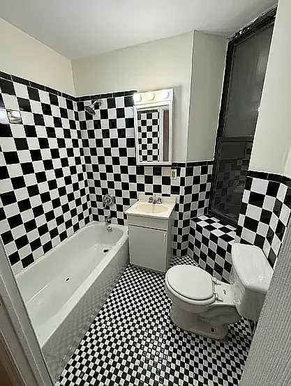 449 W 37th St #1FW — Photo 3