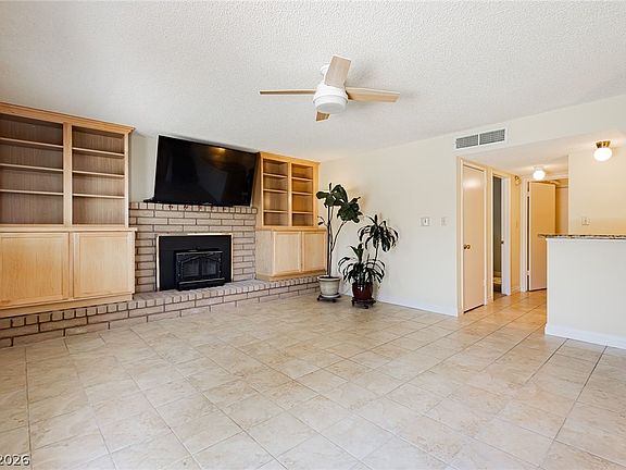 3rd image of 956 E Eldorado Ln