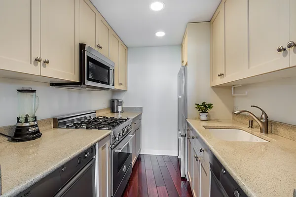 Sold by Ellen Elliot, LREB | media 1