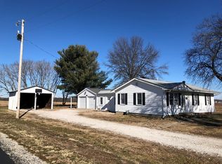 9616 River Rd, Lewisport, KY 42351