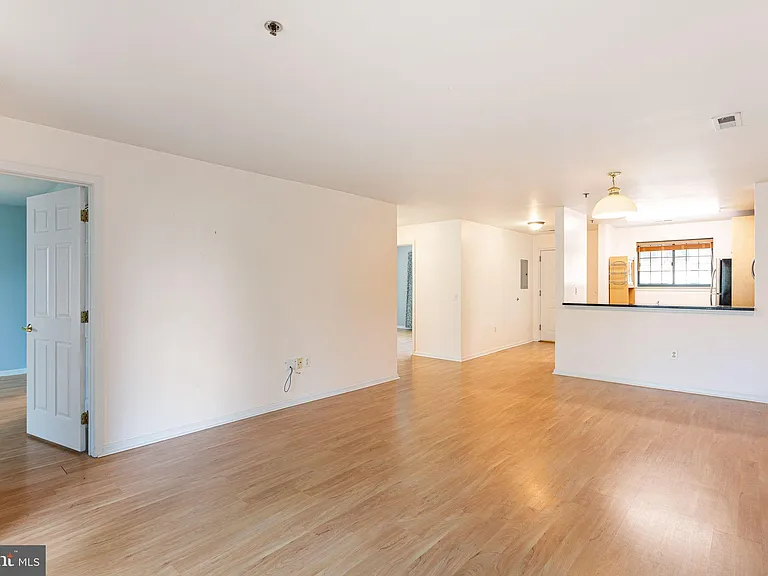 2 Leverington Ave #38 — Photo 8