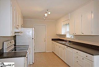 4th image of 401 Tebblewood Dr