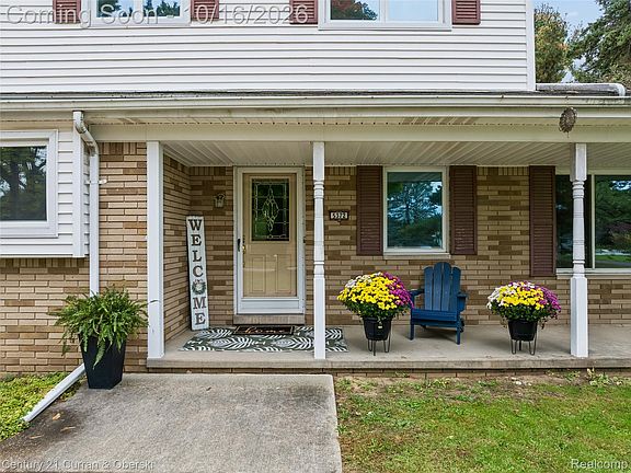 3rd image of 5372 Daniel Dr