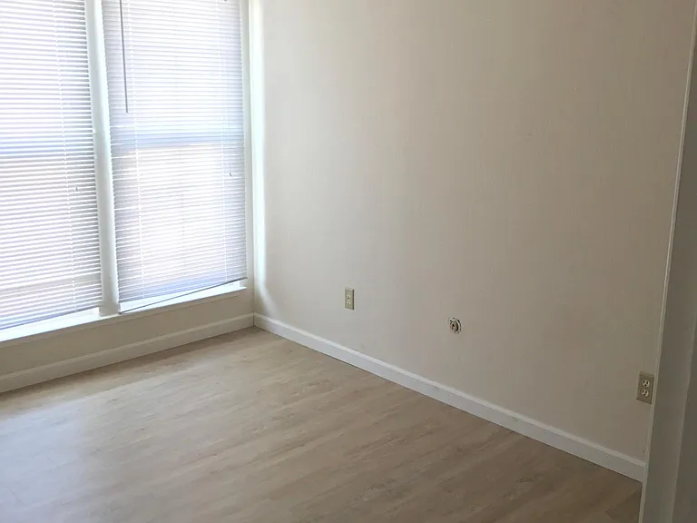 1528 Oxford St #5 — Photo 14