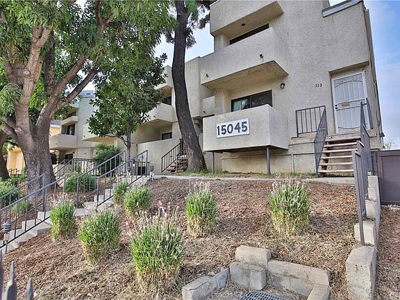 3rd image of 15045 Nordhoff St Unit 117