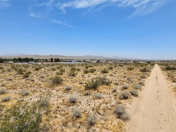 1 Mountain Springs Rd, Helendale, CA 92342