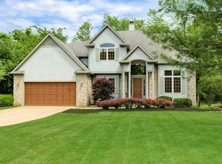 319 Vinwood Ln, Powell, OH 43065