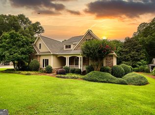 691 Skyline Dr, Madison, GA 30650