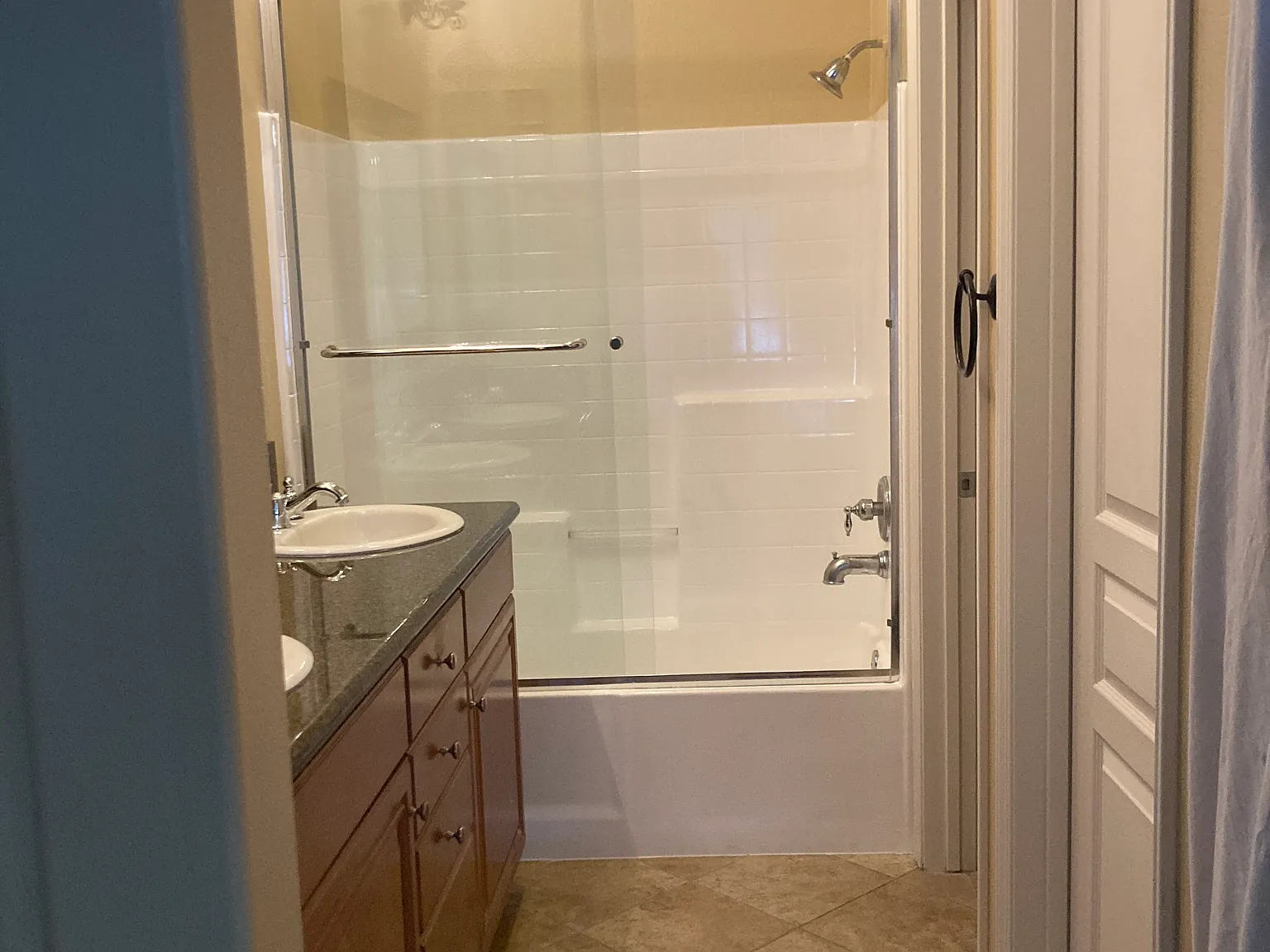 12199 North Mainstreet — Photo 4