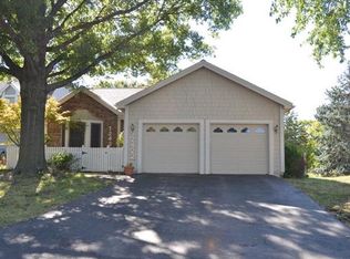 12422 W 82nd Ter, Lenexa, KS 66215