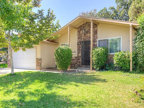 2nd image of 5819 Woodleigh Dr