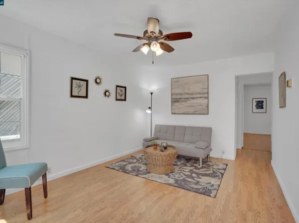 881 Merle Ave, Martinez, CA 94553