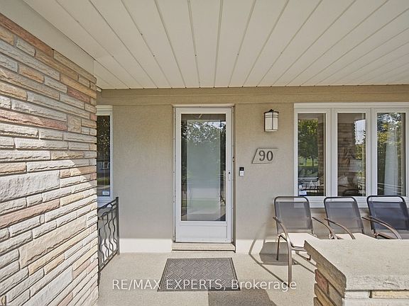 3rd image of 90 Heathrow Dr