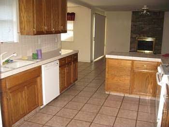 5th image of 1795 Camellia Dr