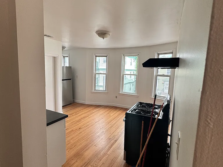 505 Columbia Rd #2 — Photo 8