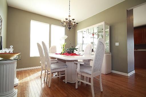 3rd image of 24137 Hampshire Ln