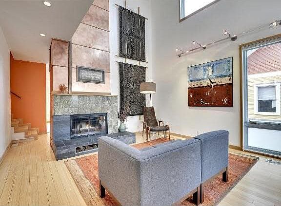 3rd image of 2915 W 40th Street