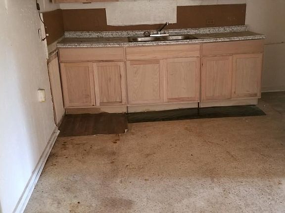 3rd image of 6419 Coolidge St