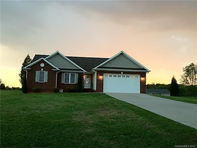 1st image of 109 Alexander Knoll Dr