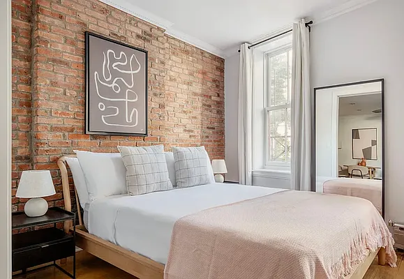 Rented by REAL New York | media 9