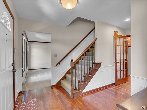 3rd image of 266 Wellingwood Dr