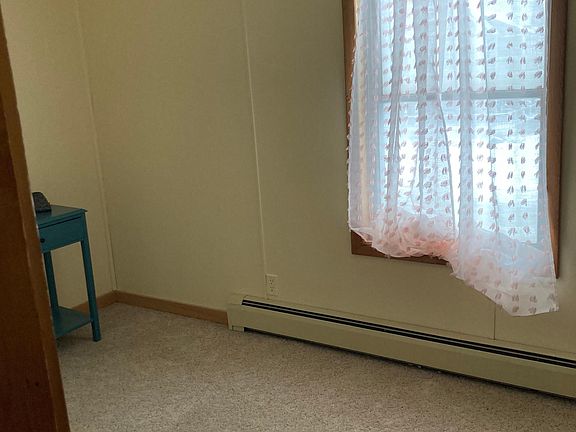 3rd image of 1551 Fond Du Lac Ave Floor 2