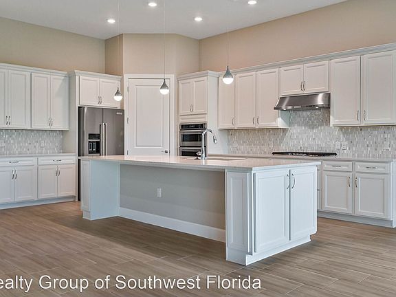 5th image of 19348 Aqua Shore Dr