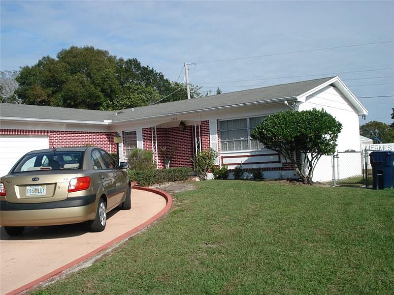 1st image of 2323 W Knollwood Pl