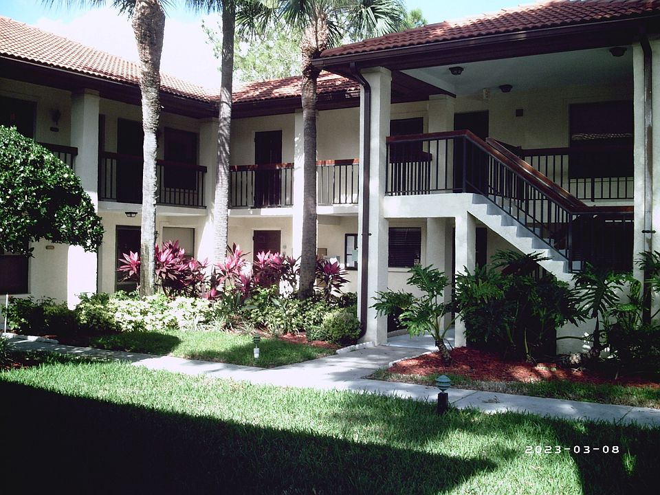 1st image of 806 Hammock Pine Blvd