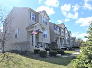 882 Cherry Creek Dr, Grayslake, IL 60030