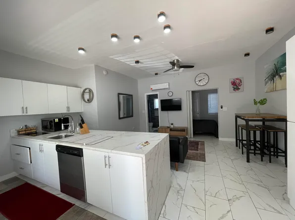 824 NE 4th St #4, Fort Lauderdale, FL 33315