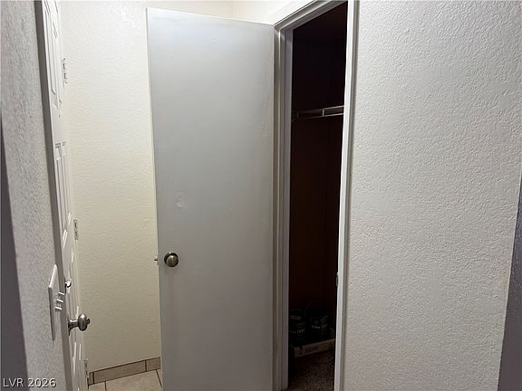 3rd image of 562 Sellers Pl