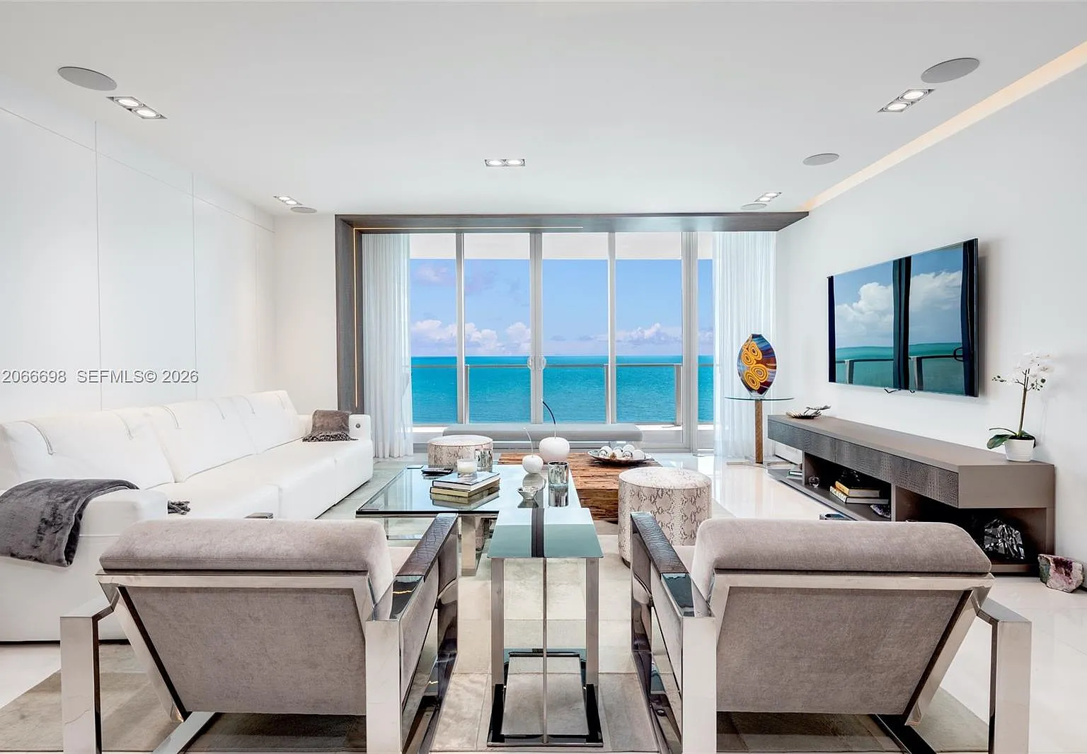 Oceana Key Biscayne Condo — Photo 2