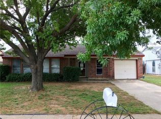 5801 Whitley Rd, Haltom City, TX 76148