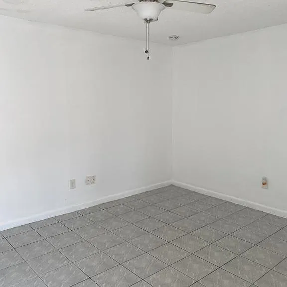 728 Michigan Ct — Photo 10