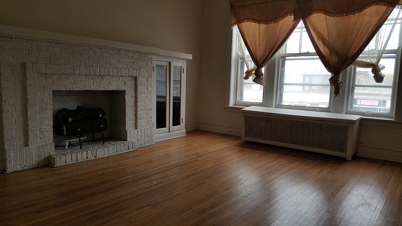 1st image of 6110 S King Dr