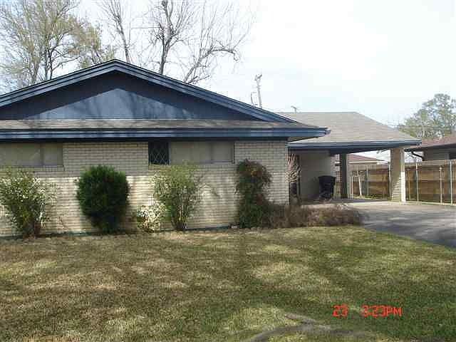 1st image of 208 32nd St
