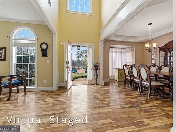3rd image of 1125 Mountclaire Dr