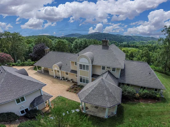 327 Spring Farm Rd, Lexington, VA 24450