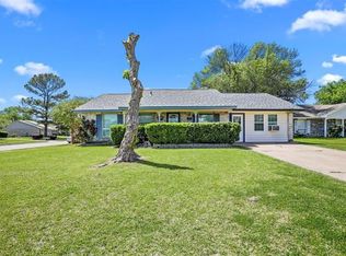 909 Spring Lake Cir, Garland, TX 75043