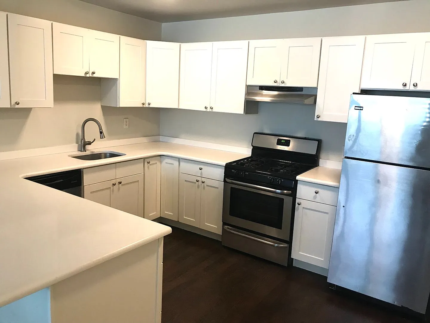 407 7th Ave — Photo 3