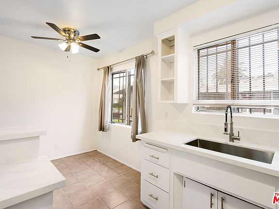 5th image of 710 N Market St #1