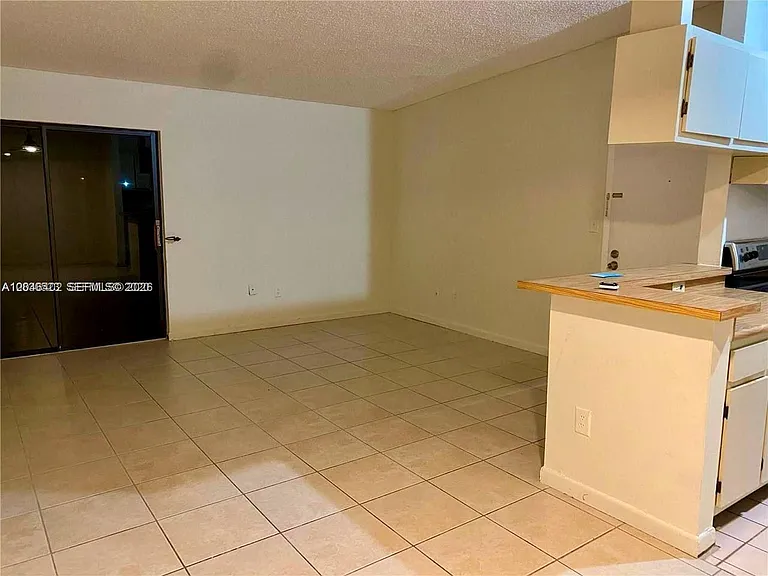 809 NE 199th St #206-7 — Photo 9