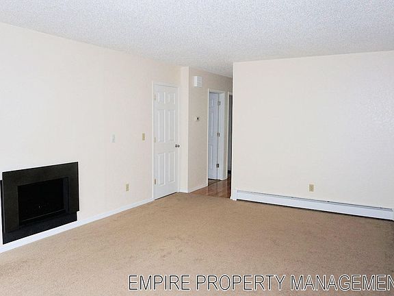 4th image of 294 Cindy Dr