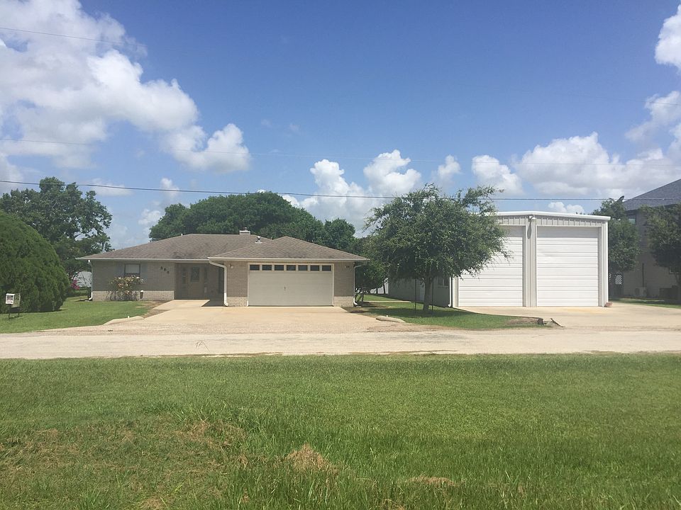 1st image of 886 W Bayshore Dr