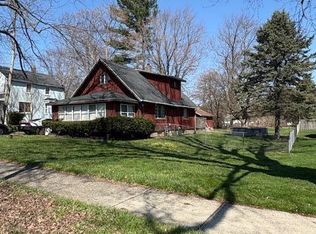 204 W Berry Ave, Lansing, MI 48910