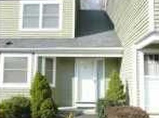 40 Brentwood Dr, Wallingford, CT 06492
