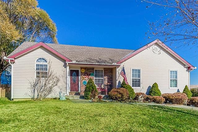 1st image of 1220 Pheasant Ct