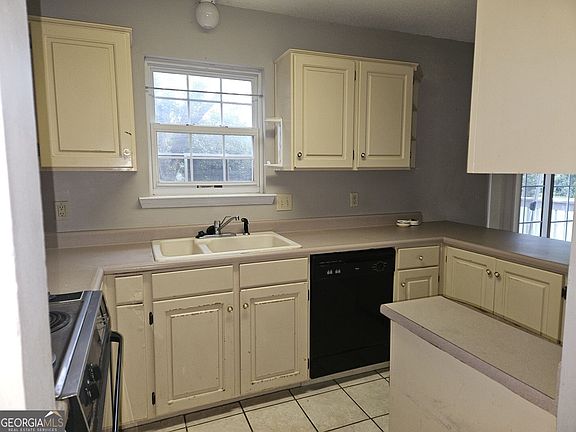 4th image of 1209 Turtle Ct